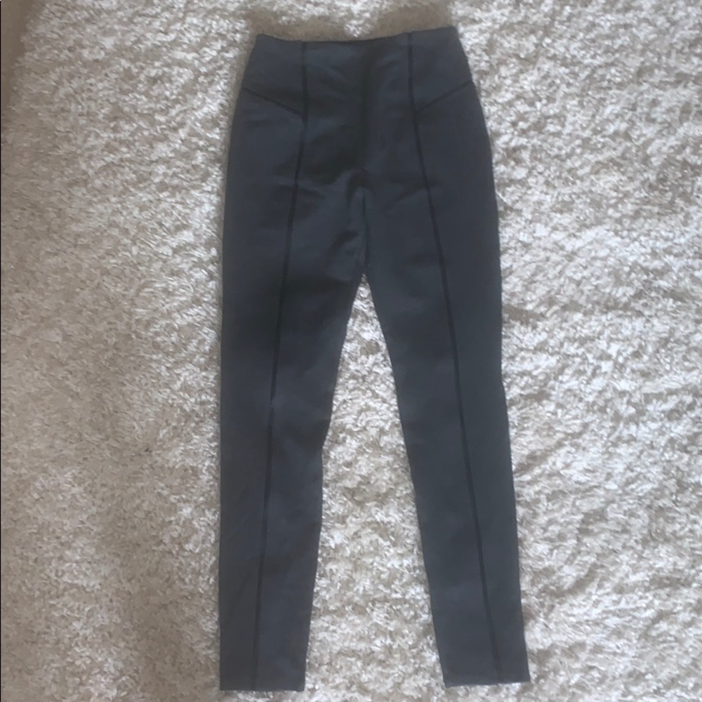 NWT Lyssé leggings